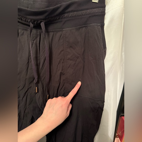 Lululemon Dance Studio Crop *25" - Picture 2 of 5